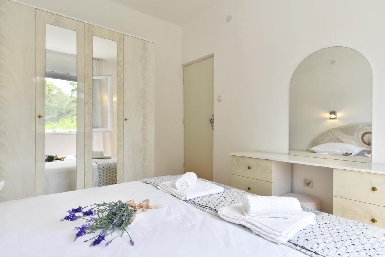 Villa Sarah ซูเปตาร์ ภายนอก รูปภาพ