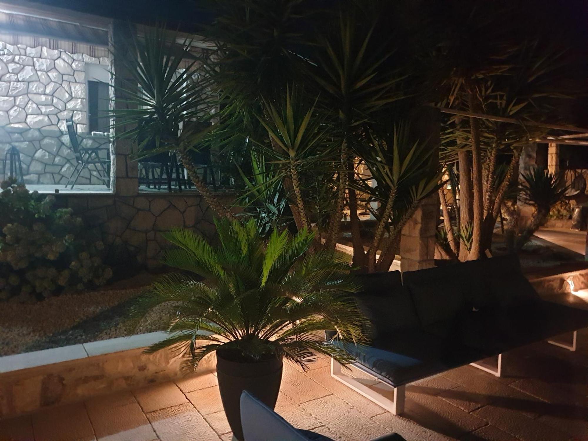 Villa Sarah ซูเปตาร์ ภายนอก รูปภาพ