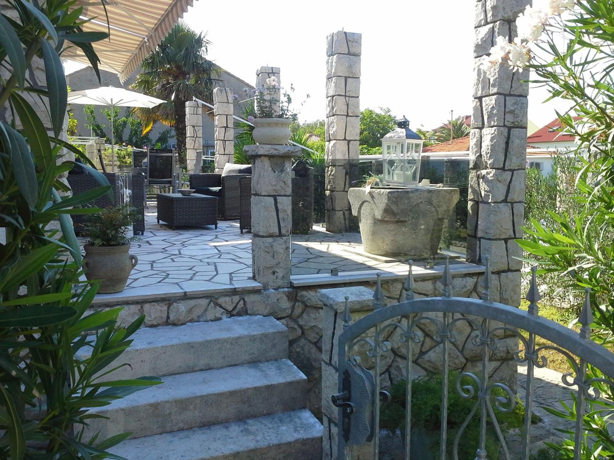 Villa Sarah ซูเปตาร์ ภายนอก รูปภาพ